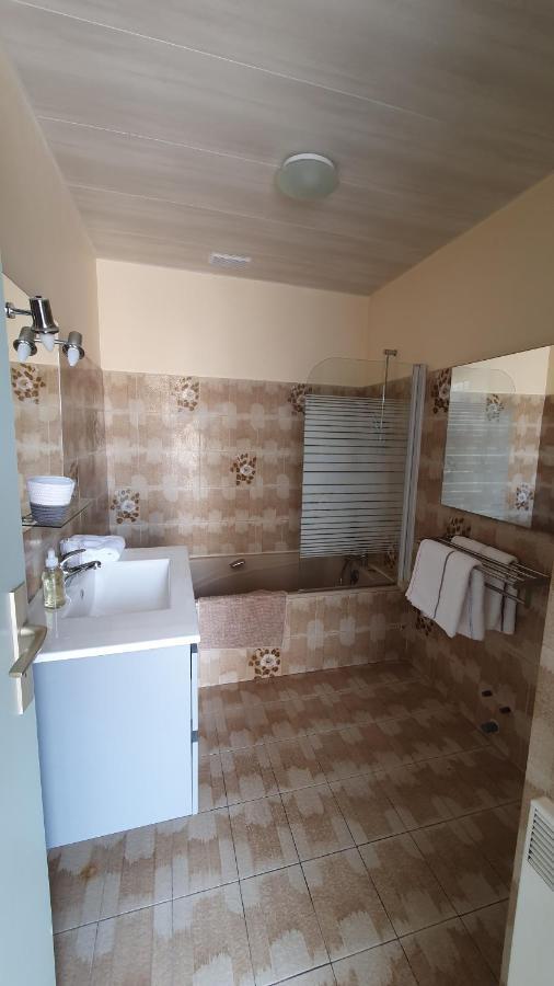 Appartement La Tour Du Sel Aigues-Mortes Luaran gambar